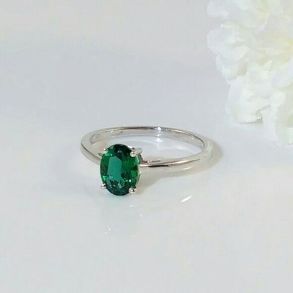 Emerald Solitaire Ring 1.2 Carats Ring Size 7 - Picture 3 of 6